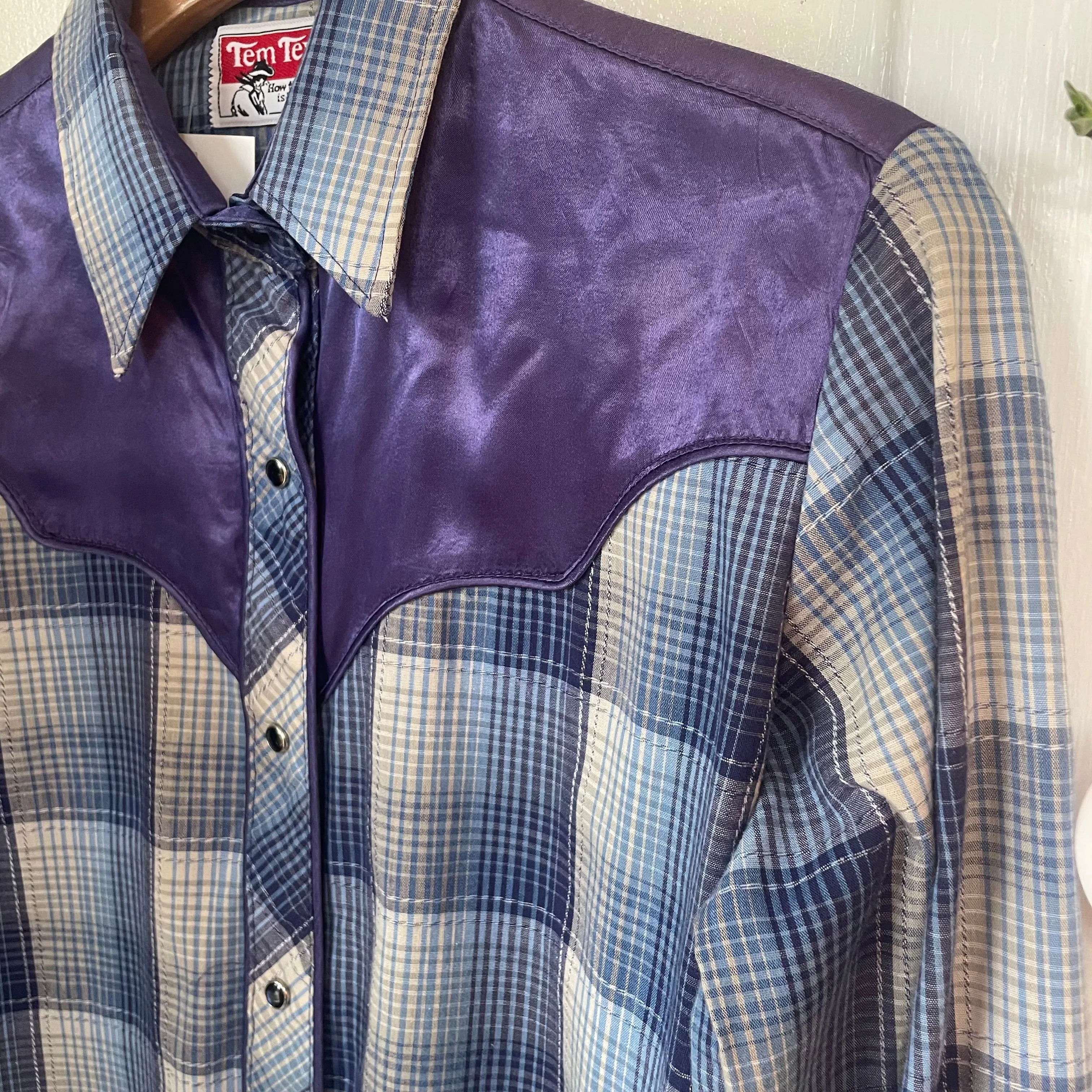 Vintage 70s / 80s Tem Tex Plaid Pearl Snap Blouse //  (HT2419)