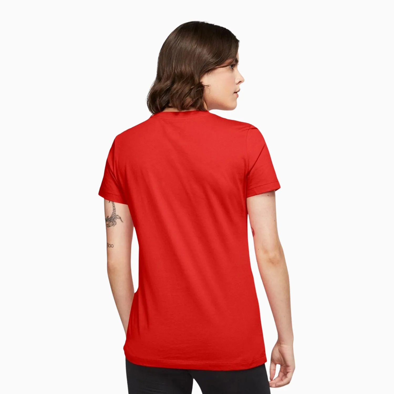 Women's Sportswear Essential Outfit